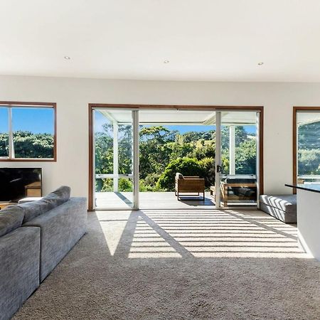 Karaka Sanctuary With Spa Pool By Waiheke Unlimited Oneroa 객실 사진