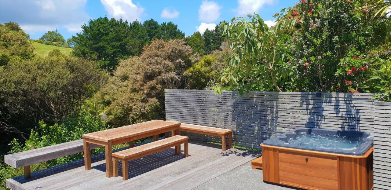 Karaka Sanctuary With Spa Pool By Waiheke Unlimited Oneroa 외부 사진
