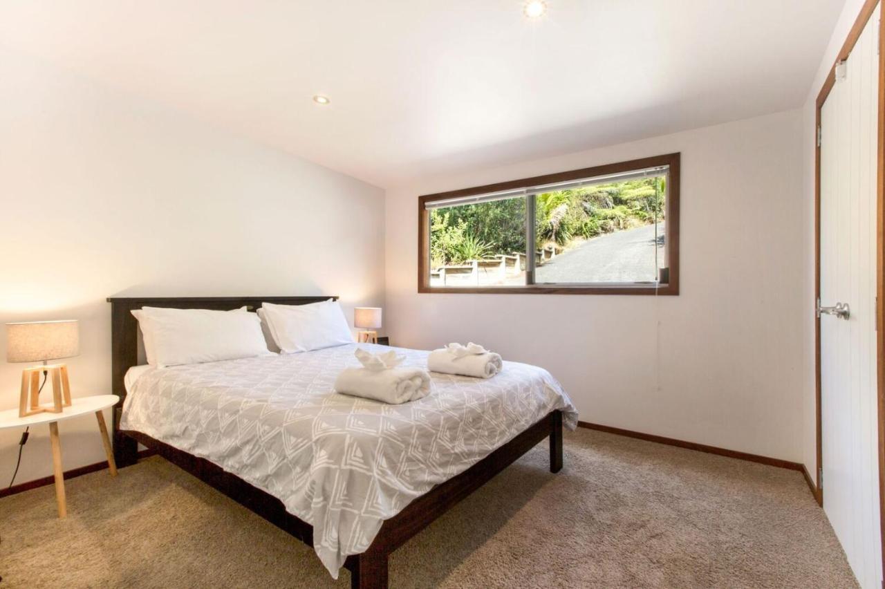 Karaka Sanctuary With Spa Pool By Waiheke Unlimited Oneroa 객실 사진